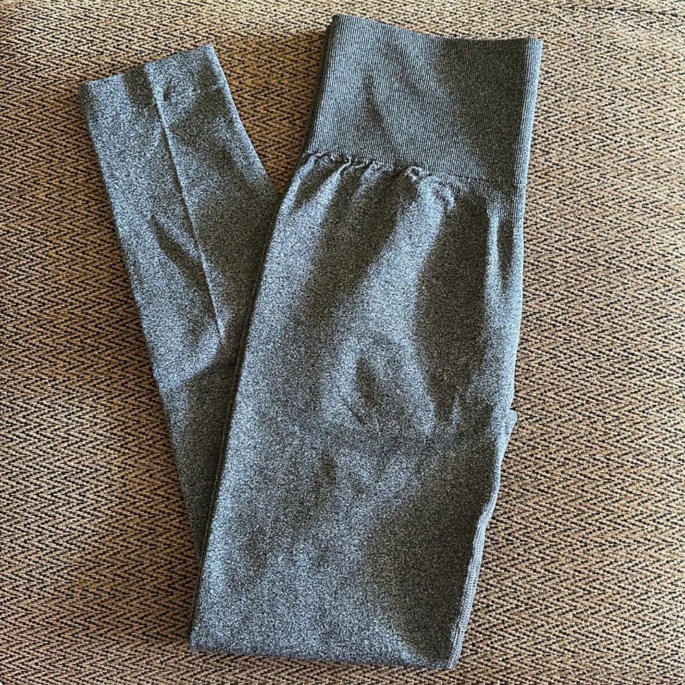 Seamless Contour Leggings